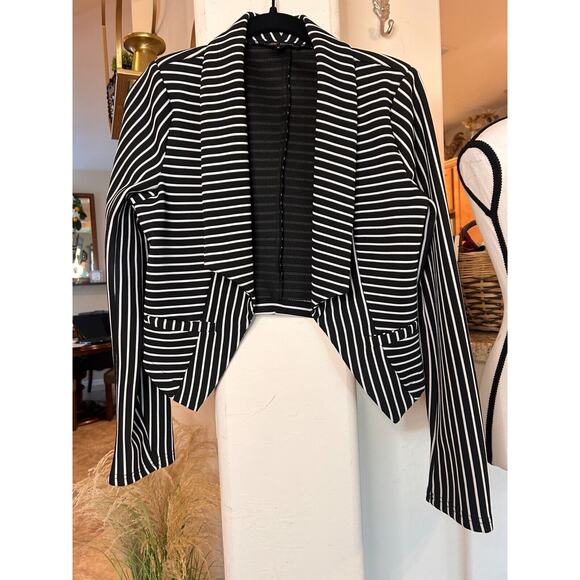 Michel Open Front Black and White Striped Tuxedo Blazer Small 2-6 BOGO - Picture 2 of 5